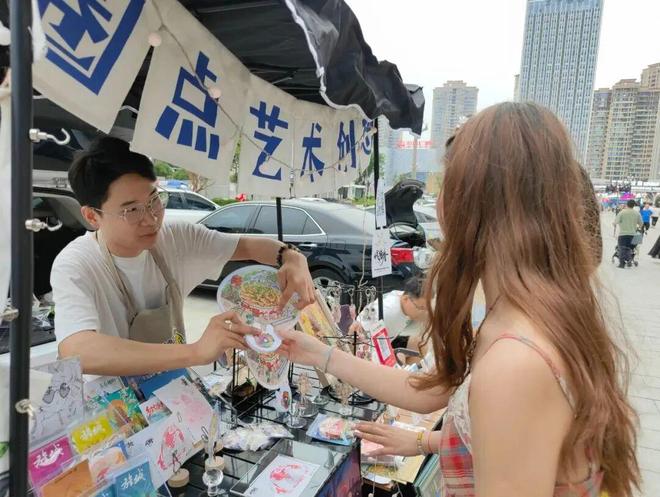 主召集令！你的创意值一个C位！开元棋牌试玩双江合璧丨青年摊(图2)